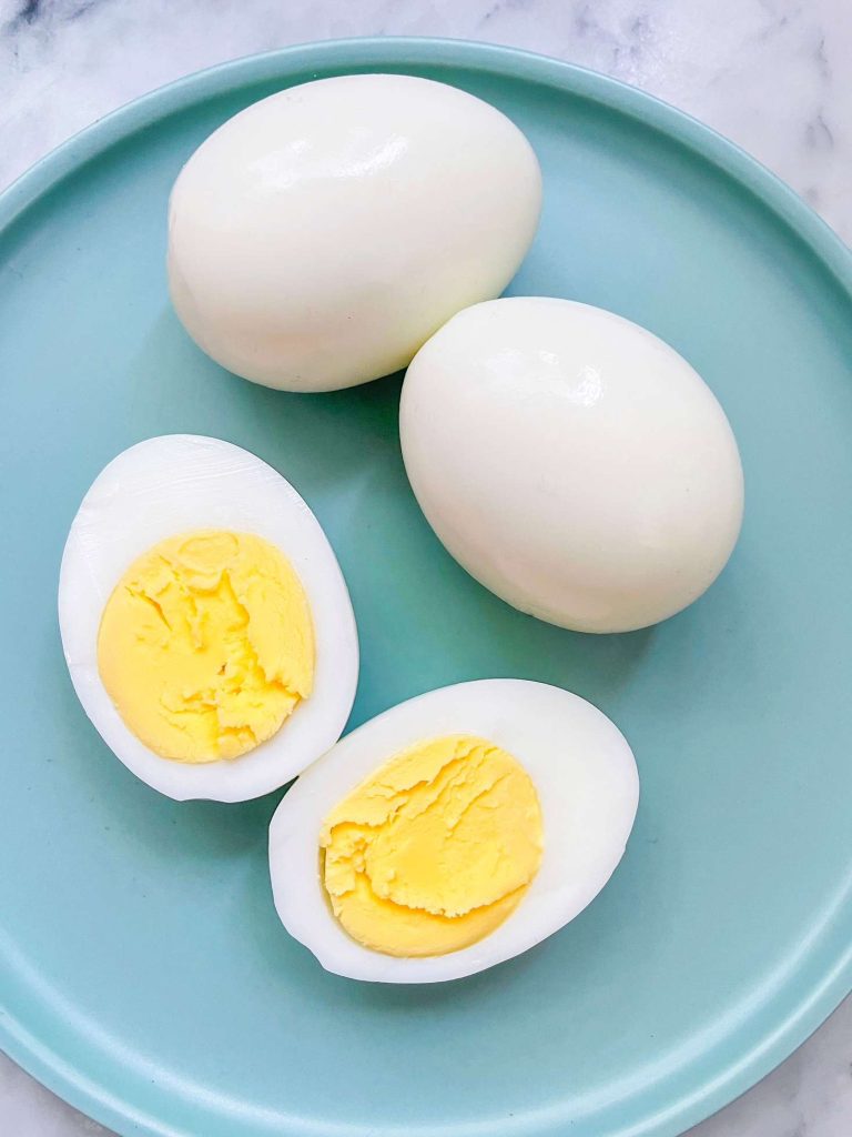 Boiled Eggs vs. Fried Eggs: Which Makes the Healthiest Breakfast Choice?